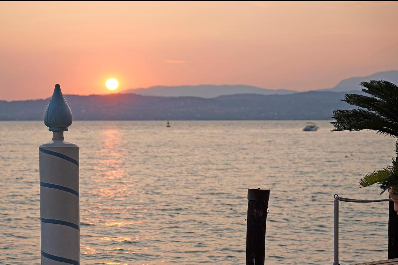 Hotel Marconi Sirmione Exterior foto